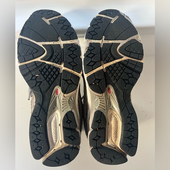 New Balance 2002R Protection Pack Grey - Picture 5 of 5